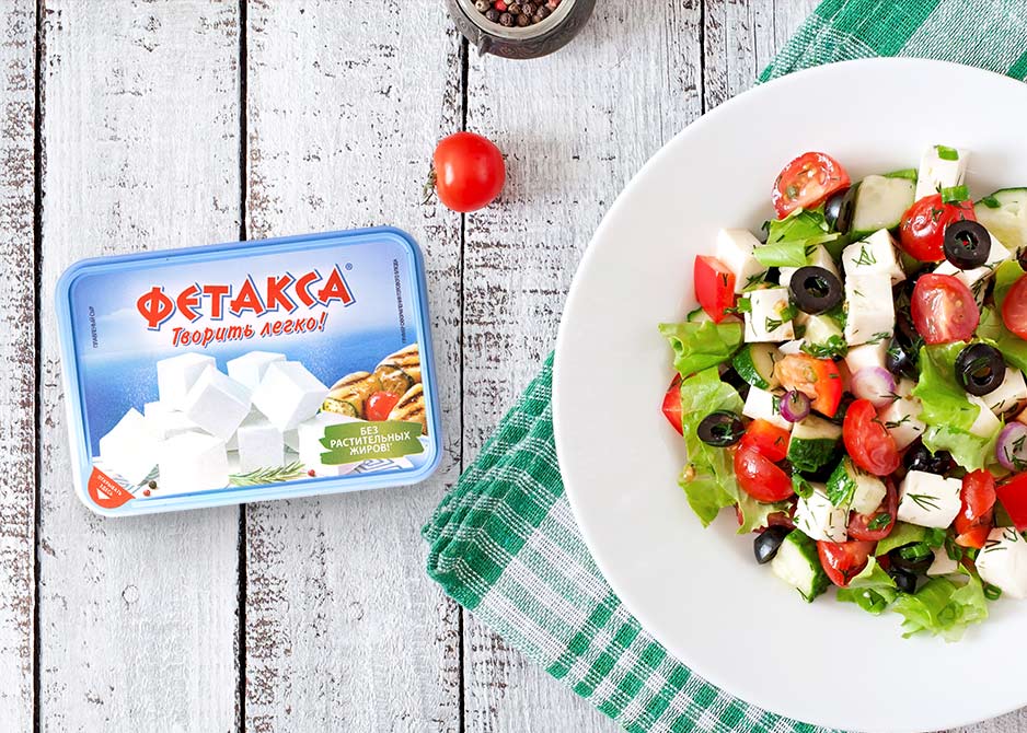 Греческий салат с фетаксой. Рецепт с фото.